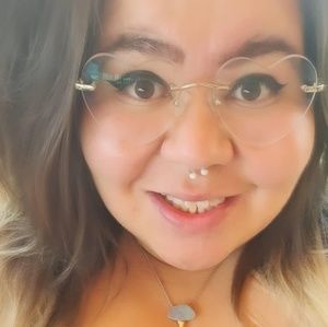 Meet your Posher, Kendra